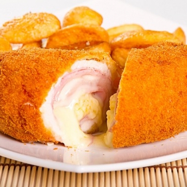 CORDON BLEU DE PUI SI CARTOFI CU ROZMARIN 230/200GR, (430g)