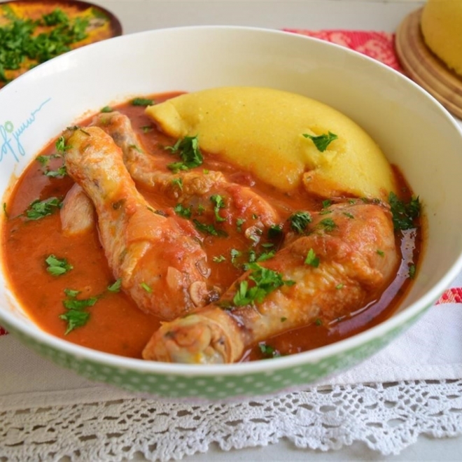 Ostropel de pui cu mamaliguta