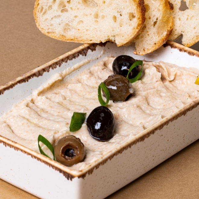 SALATA DE ICRE CU PAINE TOAST 200/50GR